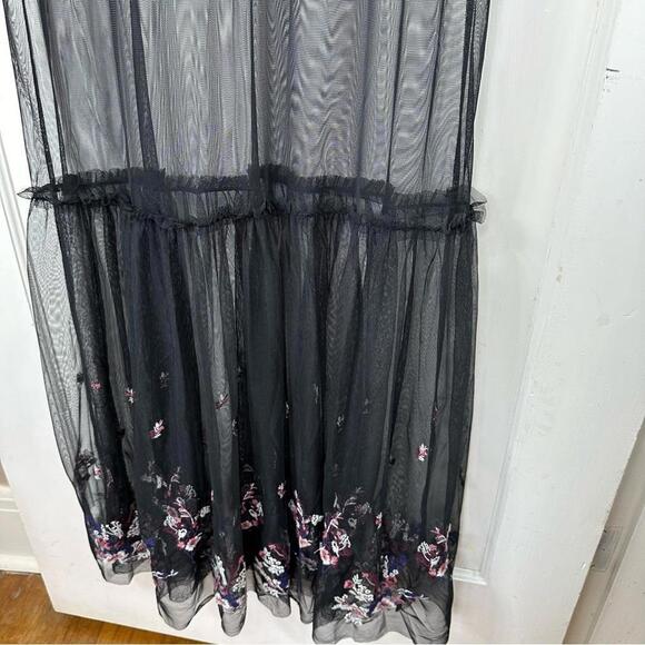 Willow & Clay Sheer Floral Embroidered  Maxi Dress - Picture 6 of 8